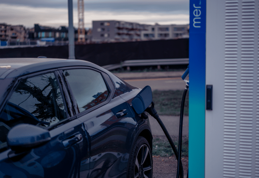 Var fjärde såld bil i oktober var en elbil – elbilsstatistik